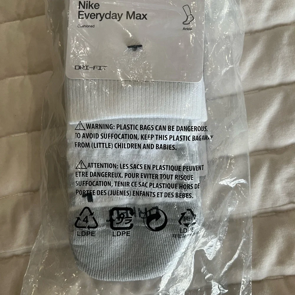 Nike Everyday Max Cushioned Ankle Socks - Classic White - Picture 2 of 2